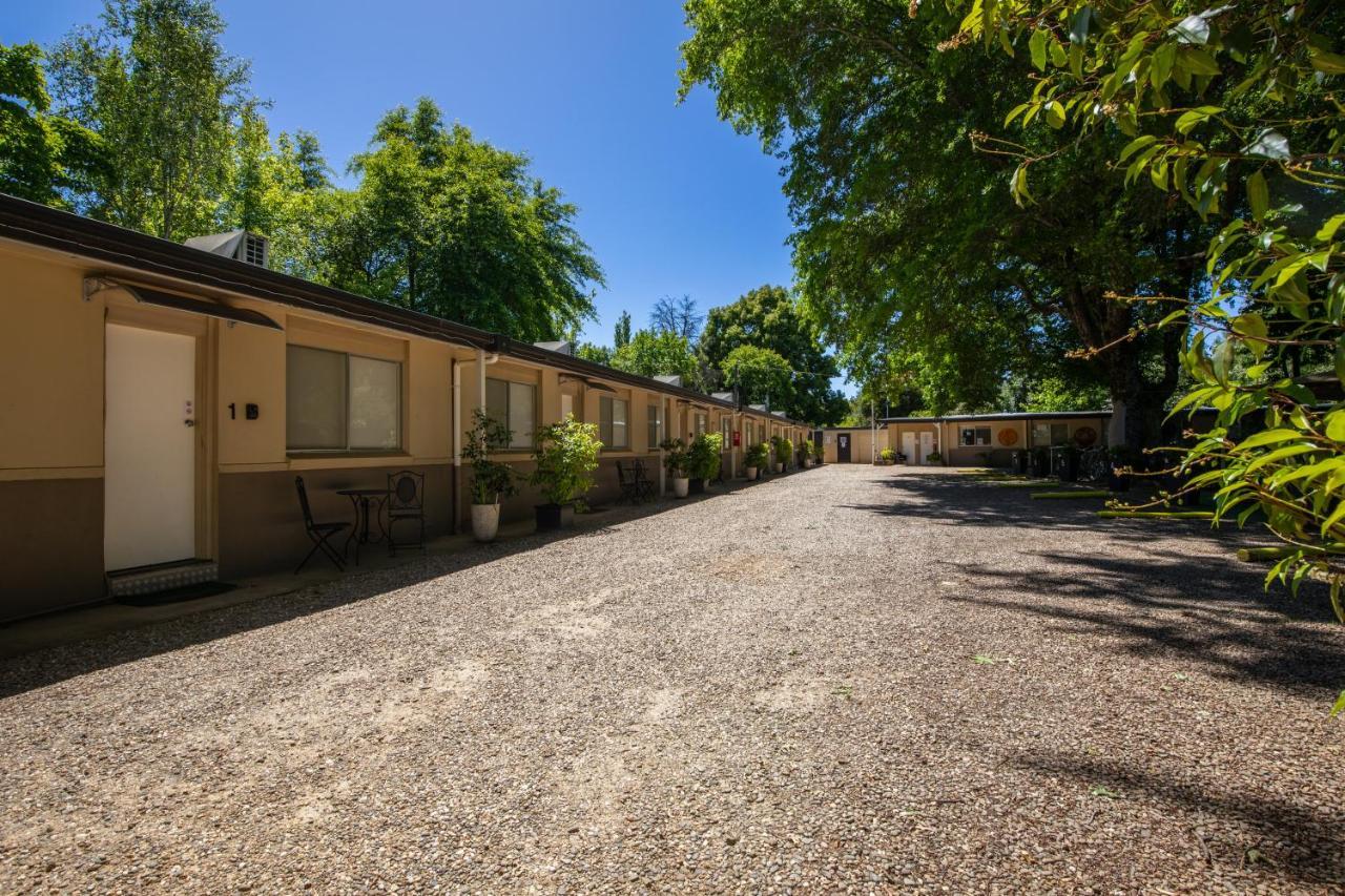Adina Lodge Holiday Apartments Bright Exterior photo